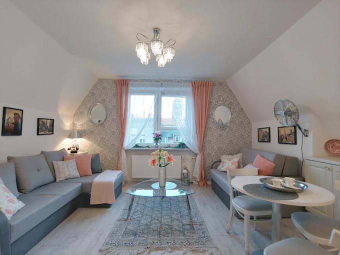 St Nicolas Attic กดัญสก์ ภายนอก รูปภาพ